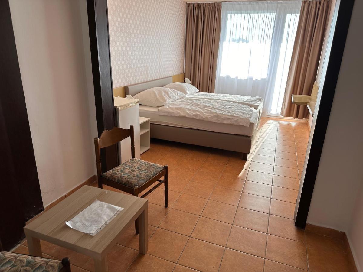 Part Hotel Siofok Exterior photo