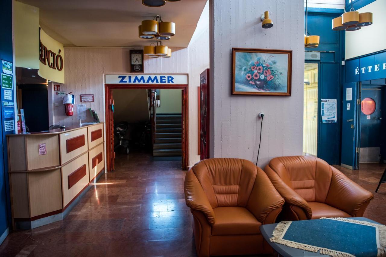 Part Hotel Siofok Exterior photo