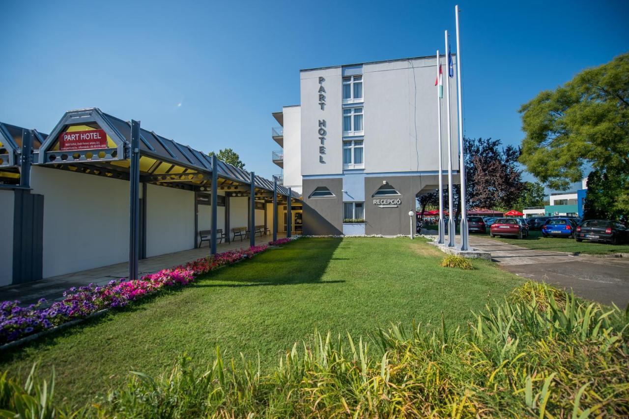 Part Hotel Siofok Exterior photo